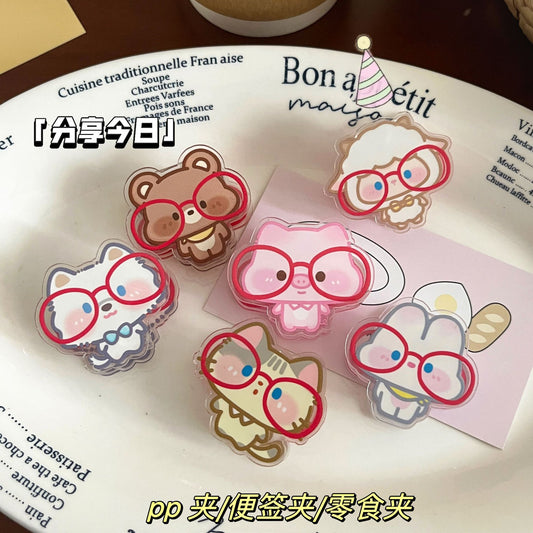 Cute Cartoon Paper Clip
